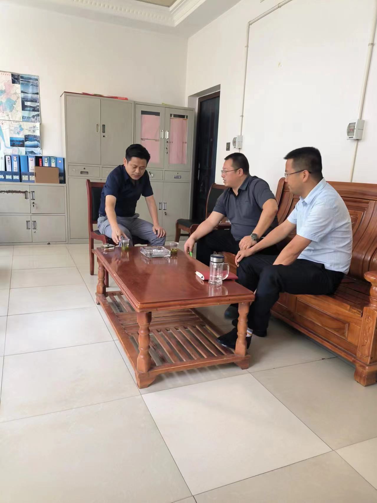 5月16日，杨晓波副主任到解放岩乡指导调度安全生产、防汛抗旱、信访维稳等重点工作。.jpg